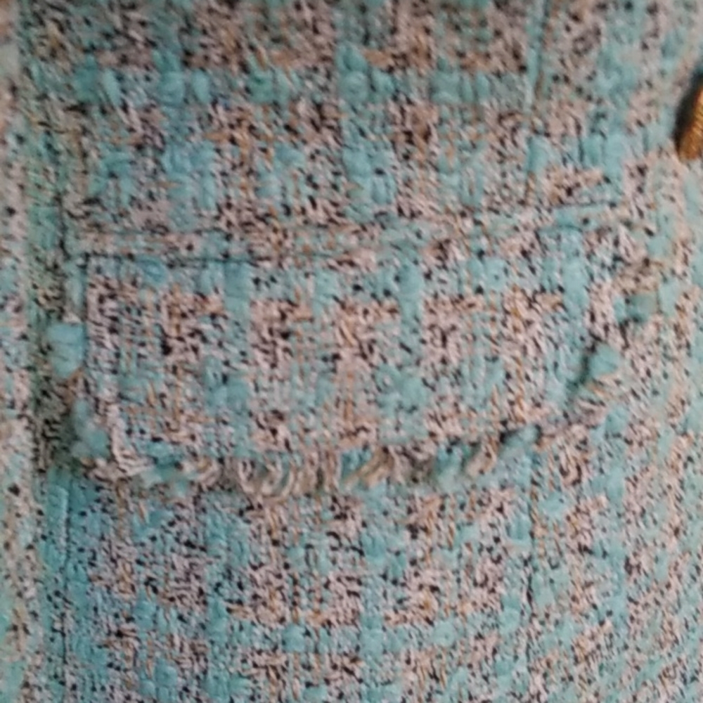 Beautiful Jacket. - Picture 4 of 8